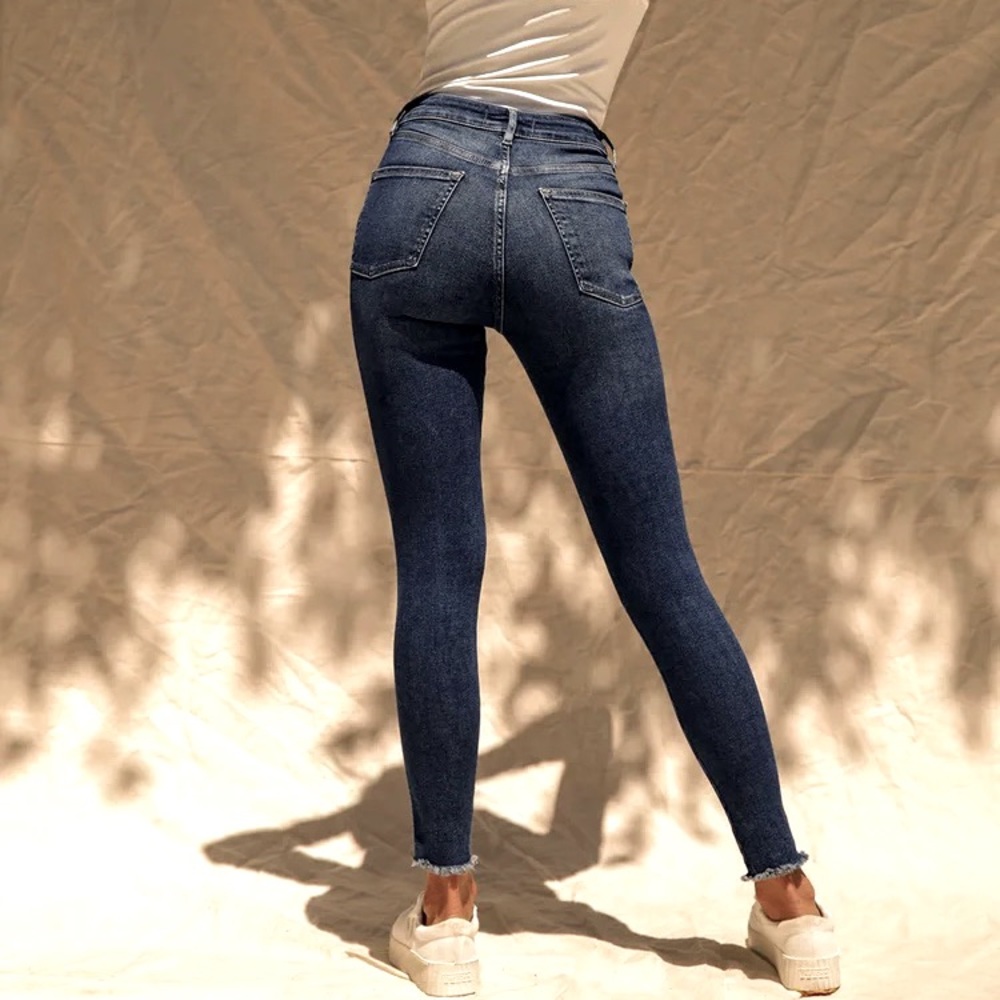 FREE PEOPLE Raw High-Rise Jeans NWT Size 27 Blue